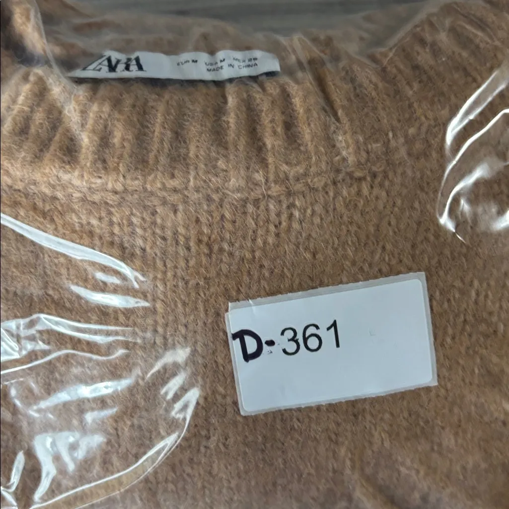 Zara Women's Brown Crew Neck Sweater - Image 10