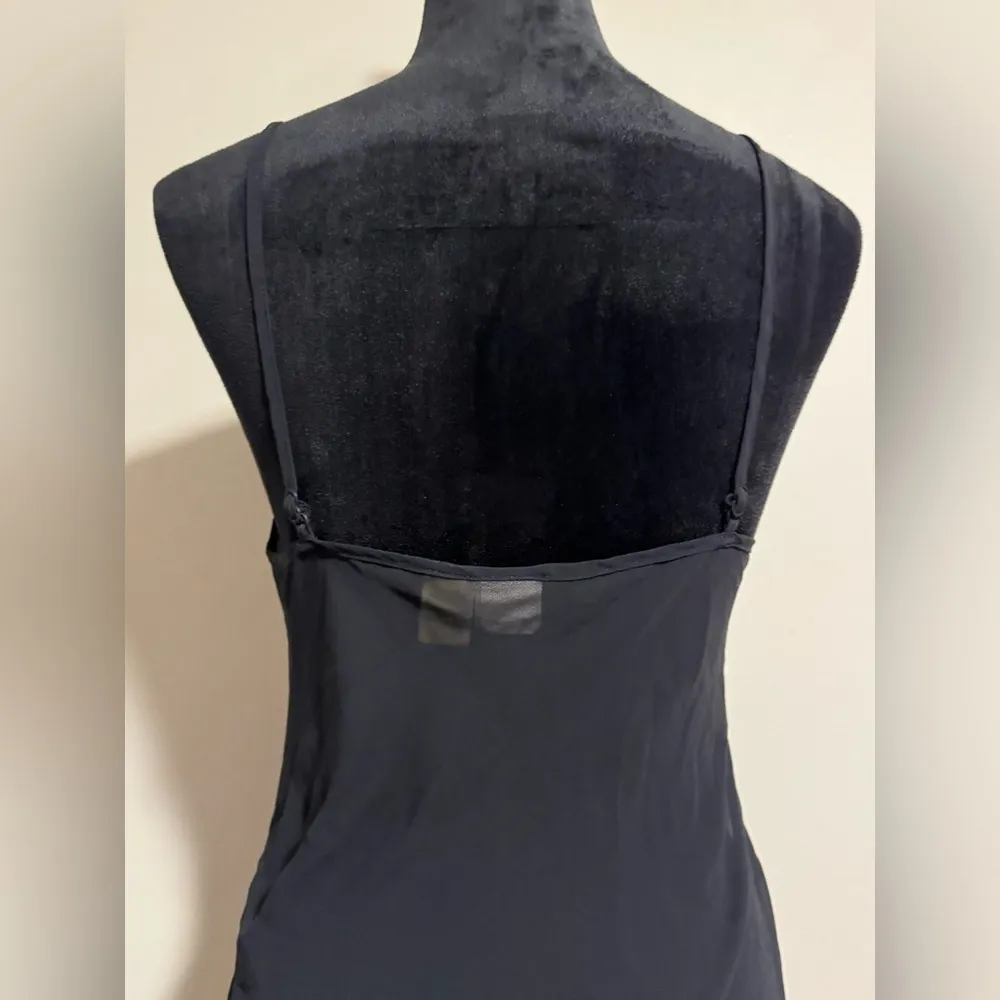 EUC Gilligan & O’Malley Black and Pink Lace Trim Floral Slip size small - Image 5