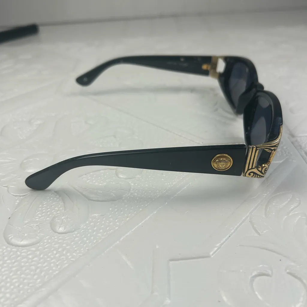Gianni Versace Black Rectangle Sunglasses with Gold Medusa Detail - Image 9