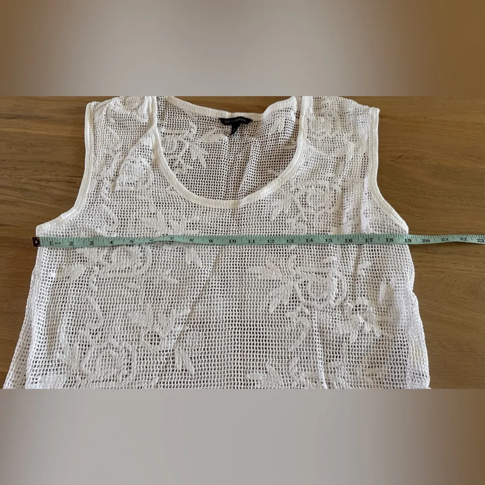 Banana republic sleeveless floral net top white size large - Image 6