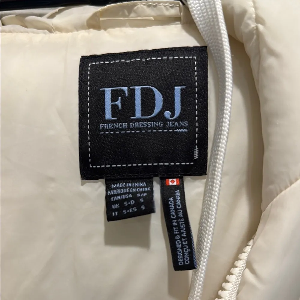 Women's Cream Hooded Puffer Jacket - Image 3