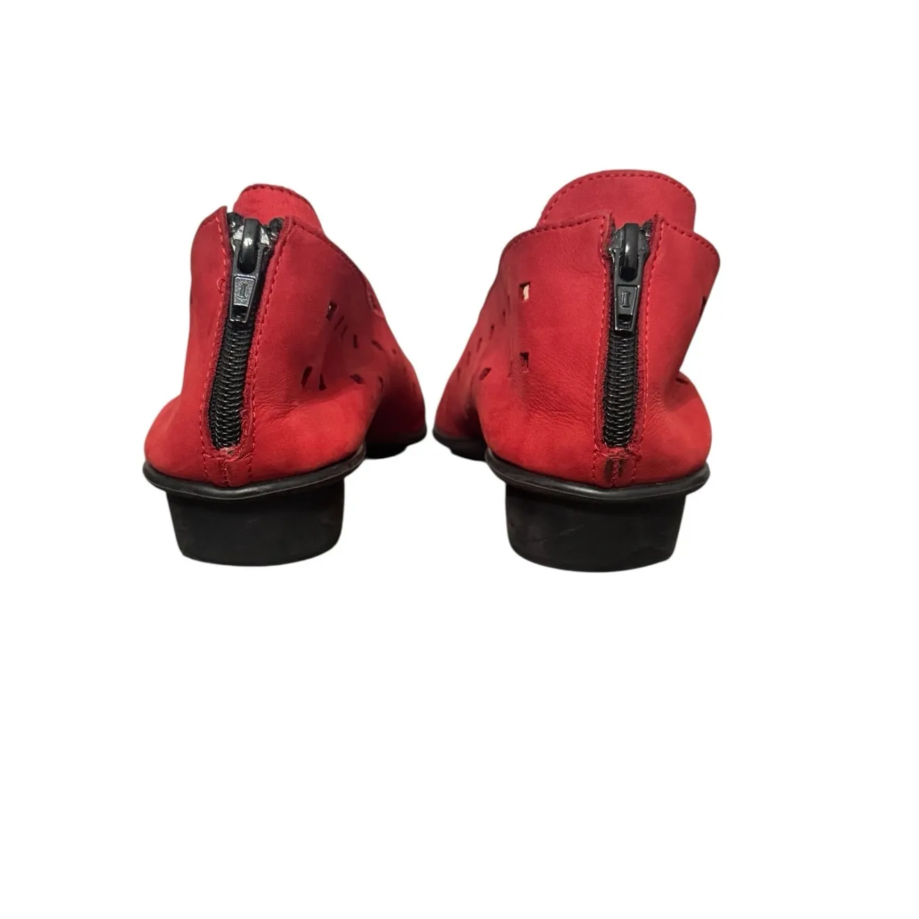 Sesto Meucci Evonne Red Nubock Cushioned Footbed Open Toe Slip On Flats - Size 9 - Image 7