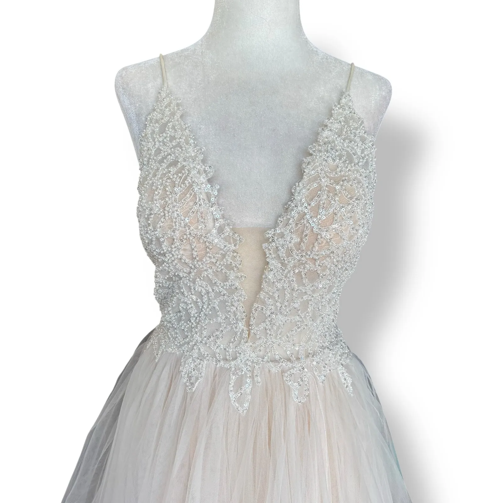 Vienna Prom White Nude Beaded Tulle Ball Gown Plunge Vneck Bridal Prom Dress 4 - Image 2