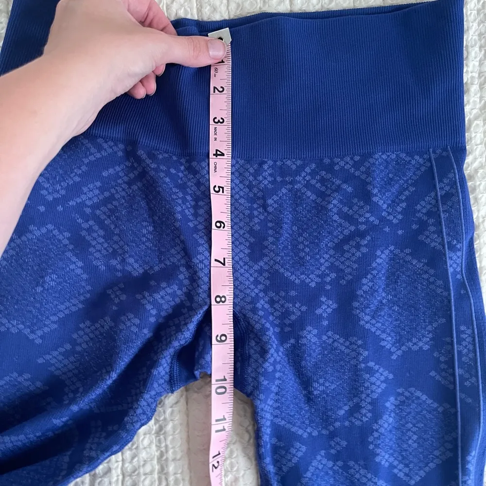 Lululemon Ebb To Street Pants Womens Heather Sapphire Blue Seamless Snakeskin - Image 10