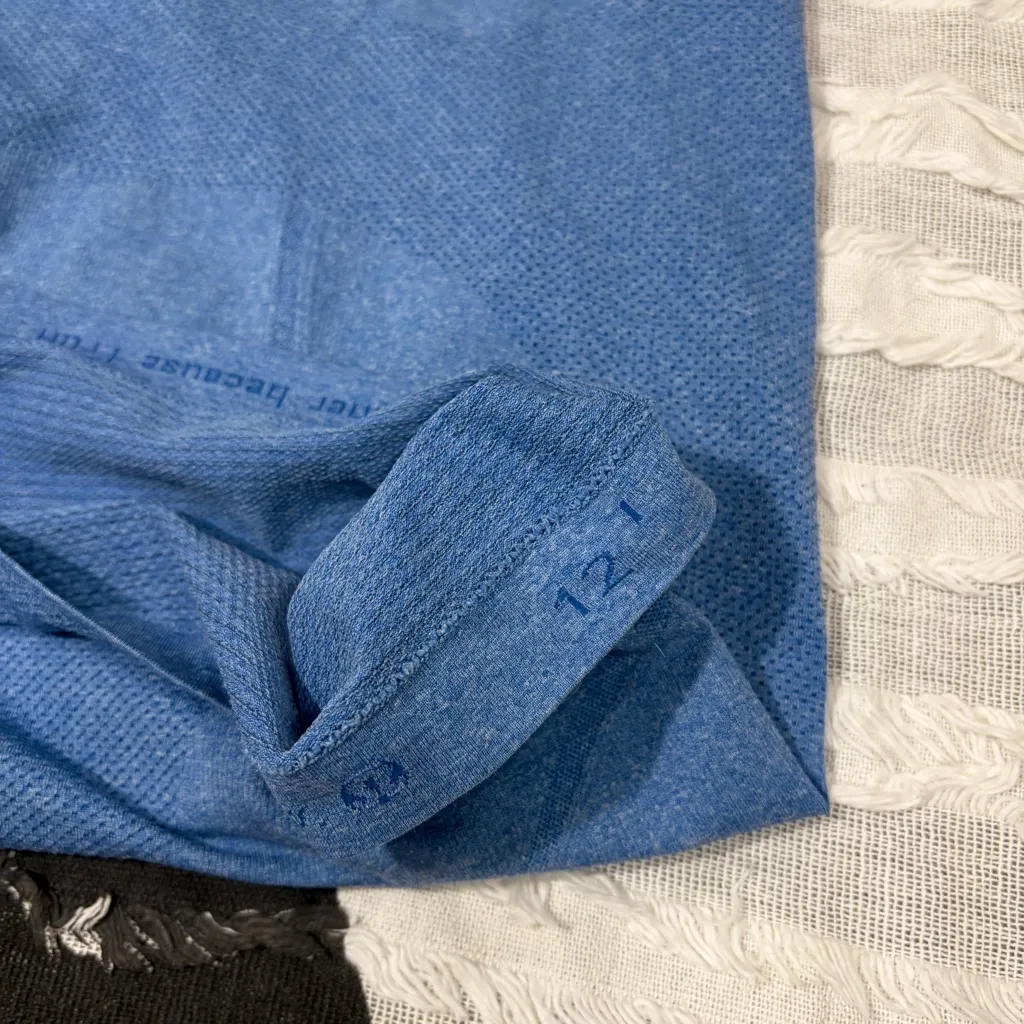 LULULEMON Run Swiftly Tech Shirt Short Sleeve BLUE Crew Neck Sz 12 Outdoor Comfy - Image 9