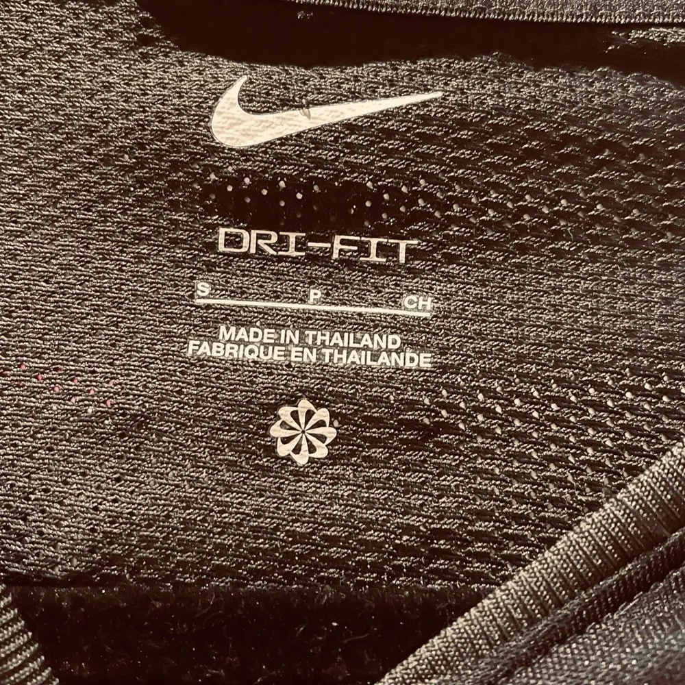 Nike  dry sport tee NWT - Image 3