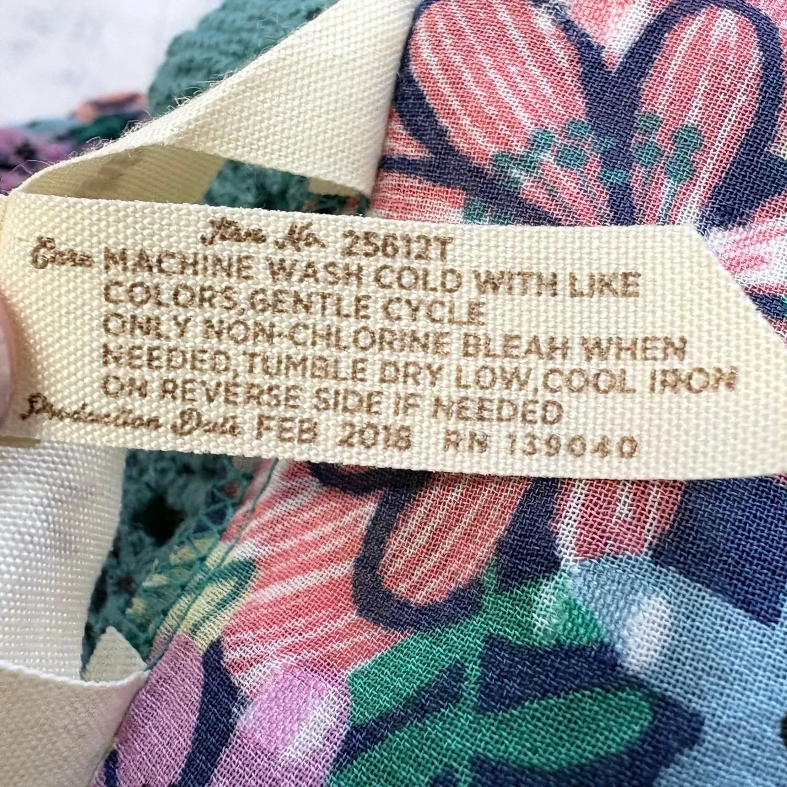 Matilda Jane Women's Floral Print Long Sleeve Blouse‎ Lace Trim Peasant V Neck L - Image 4