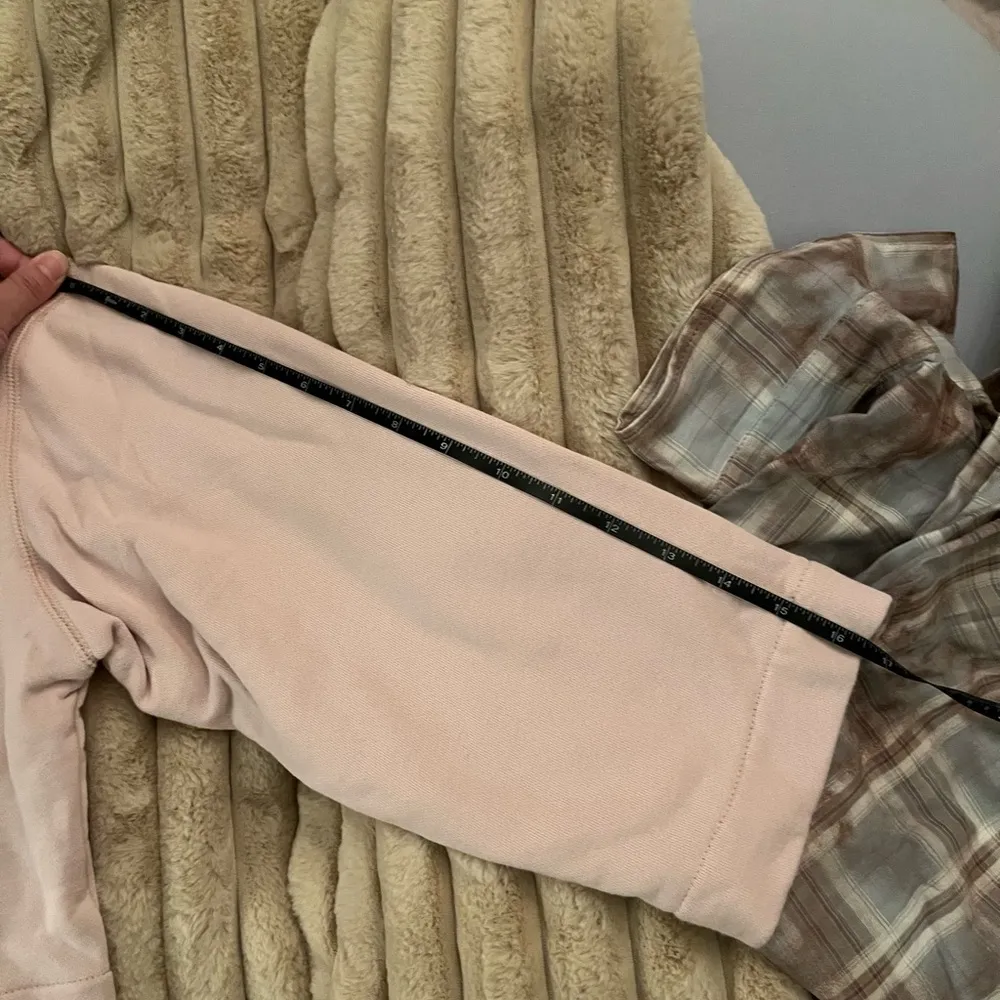 Cozy Milky Pink Hoodie with pockets Size M - Image 15