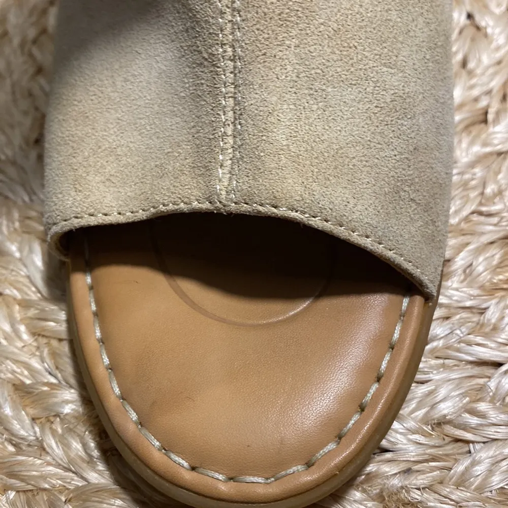 Born womens light tan suede mules size 9 - Image 8