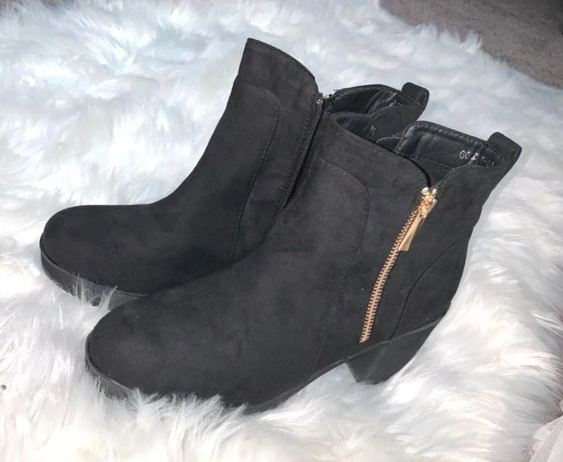 These Three Boutique Kinder Booties - Image 4