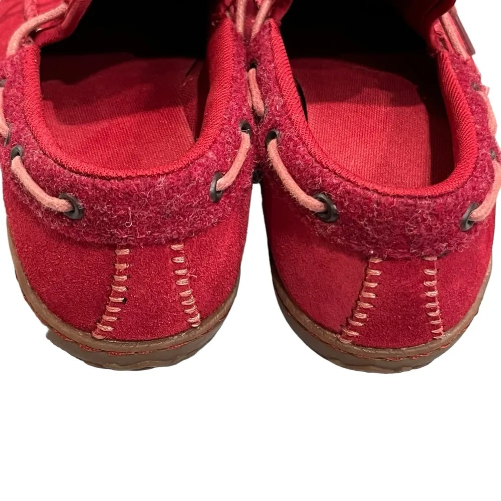 Women’s Patagonia Waxed Red Kula Suede Moccasins Size 7 - Image 5