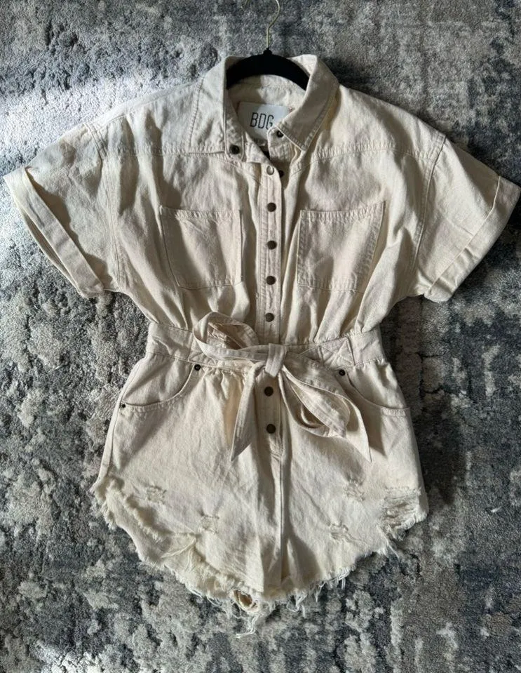 Urban Outfitters BDG Devin Distressed Denim Cream Romper - Image 5