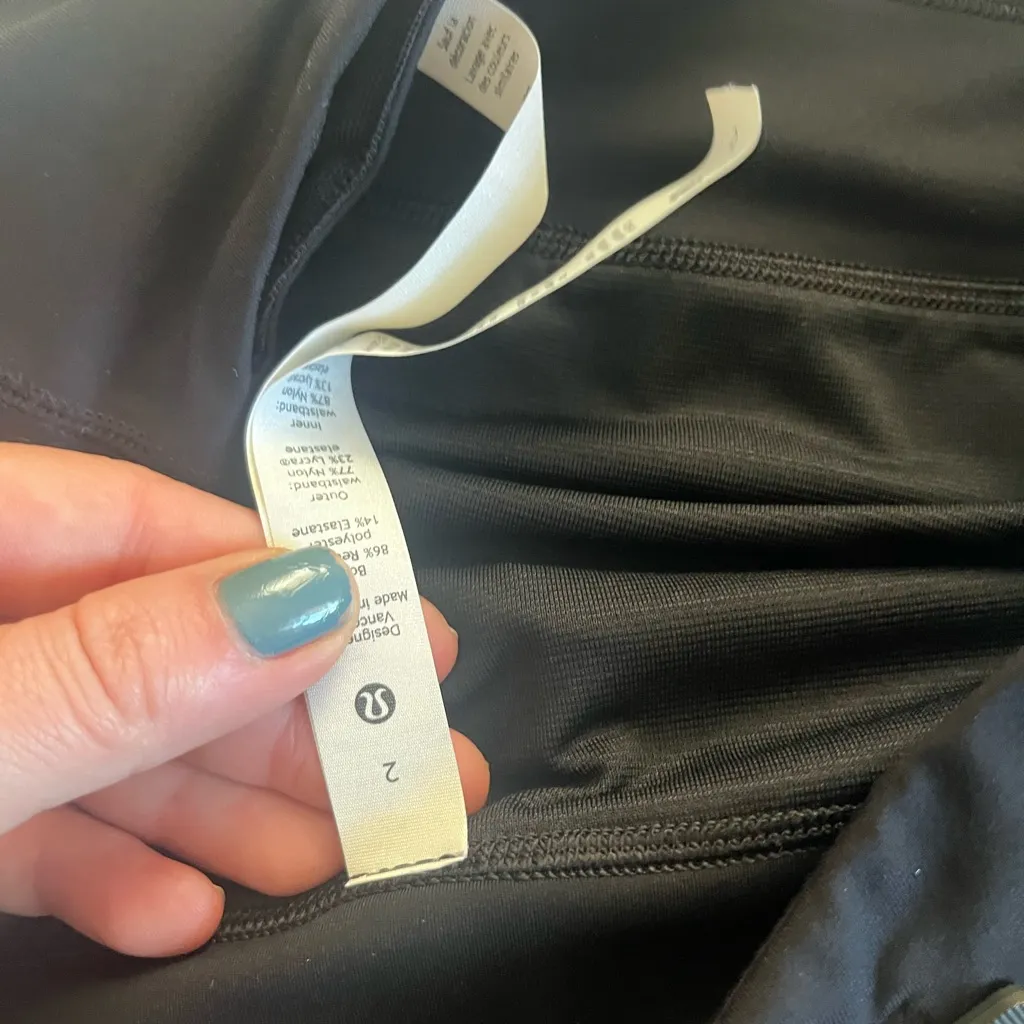 Lululemon  speed up high rise long line 4” size 2 - Image 4