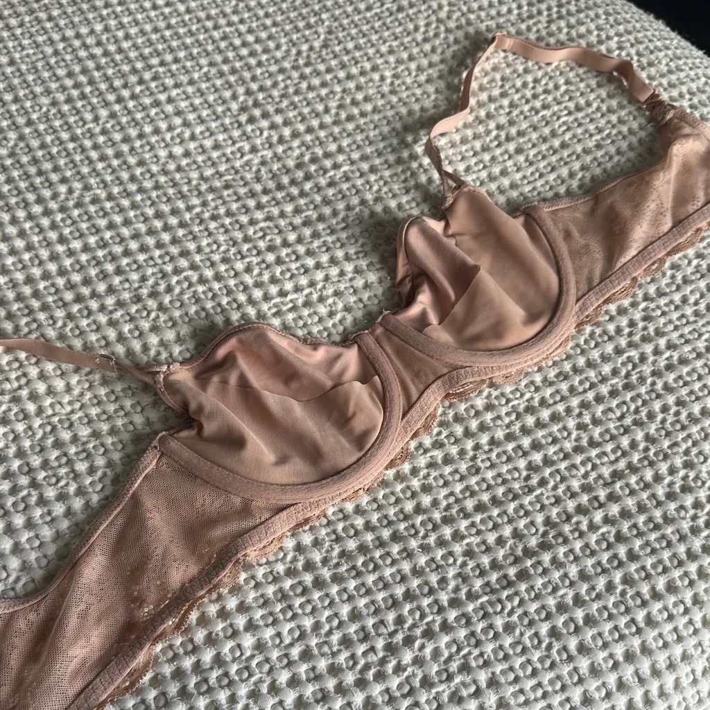 Victoria’s Secret Lace Trimmed Satin Bra in Tan - Image 5