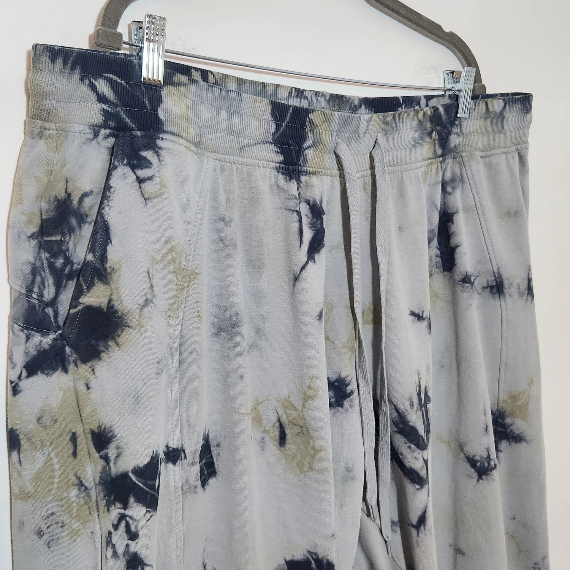 Zelos Gray Tie-Dye Joggers Size 3X Women's Gray Tie-Dye Joggers - Image 3