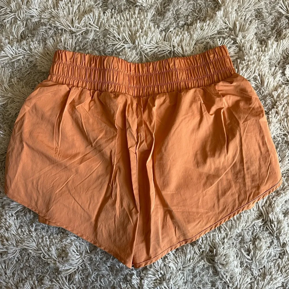 Offline by Aerie the Hugger Shorts size large - Image 2