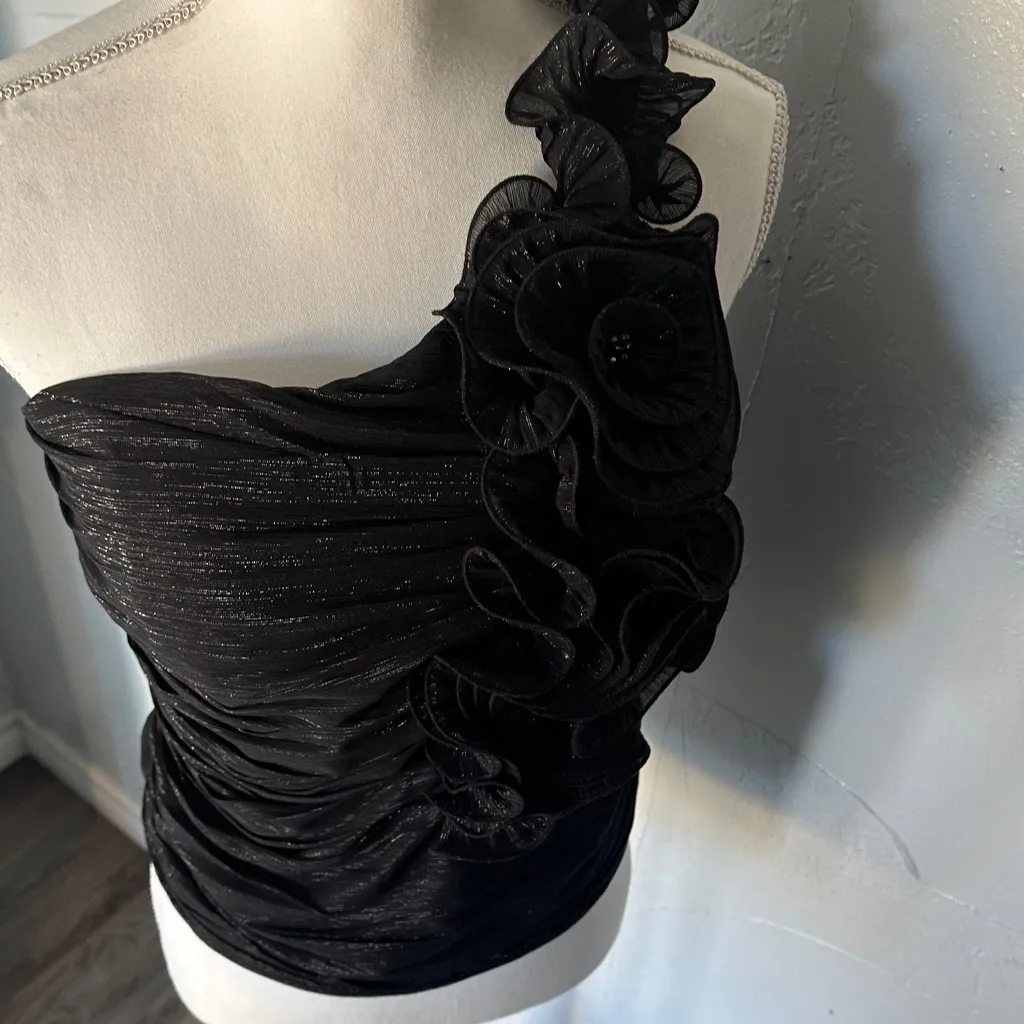 ENTRY  Black One-Shoulder Blouse - Image 7