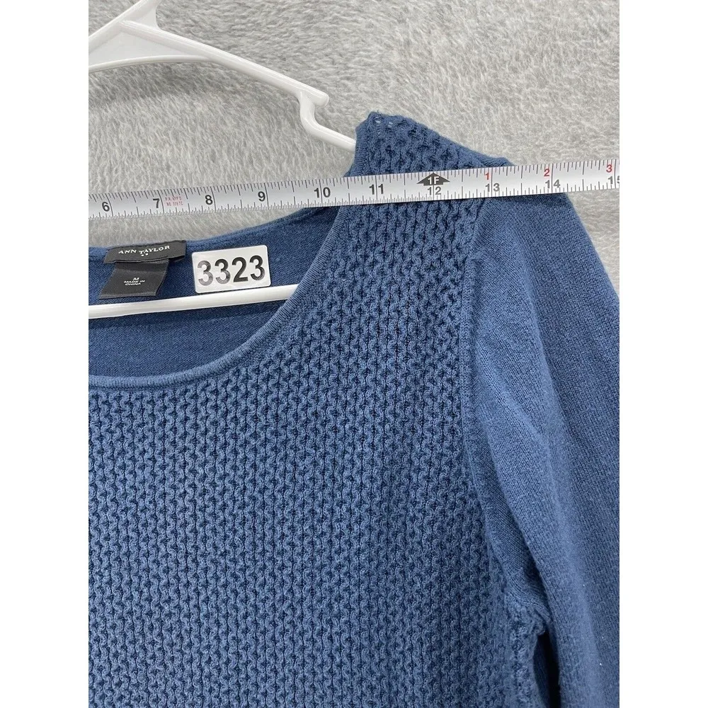 Ann Taylor Women's Pullover Knit Sweater Solid Blue Size Medium Long Sleeve - Image 7