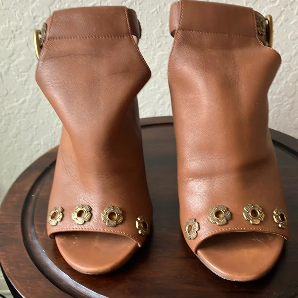 Coach: Brown Eddison G2503- adjustable ankle strap- Mule Heels- 5.5 - Image 3