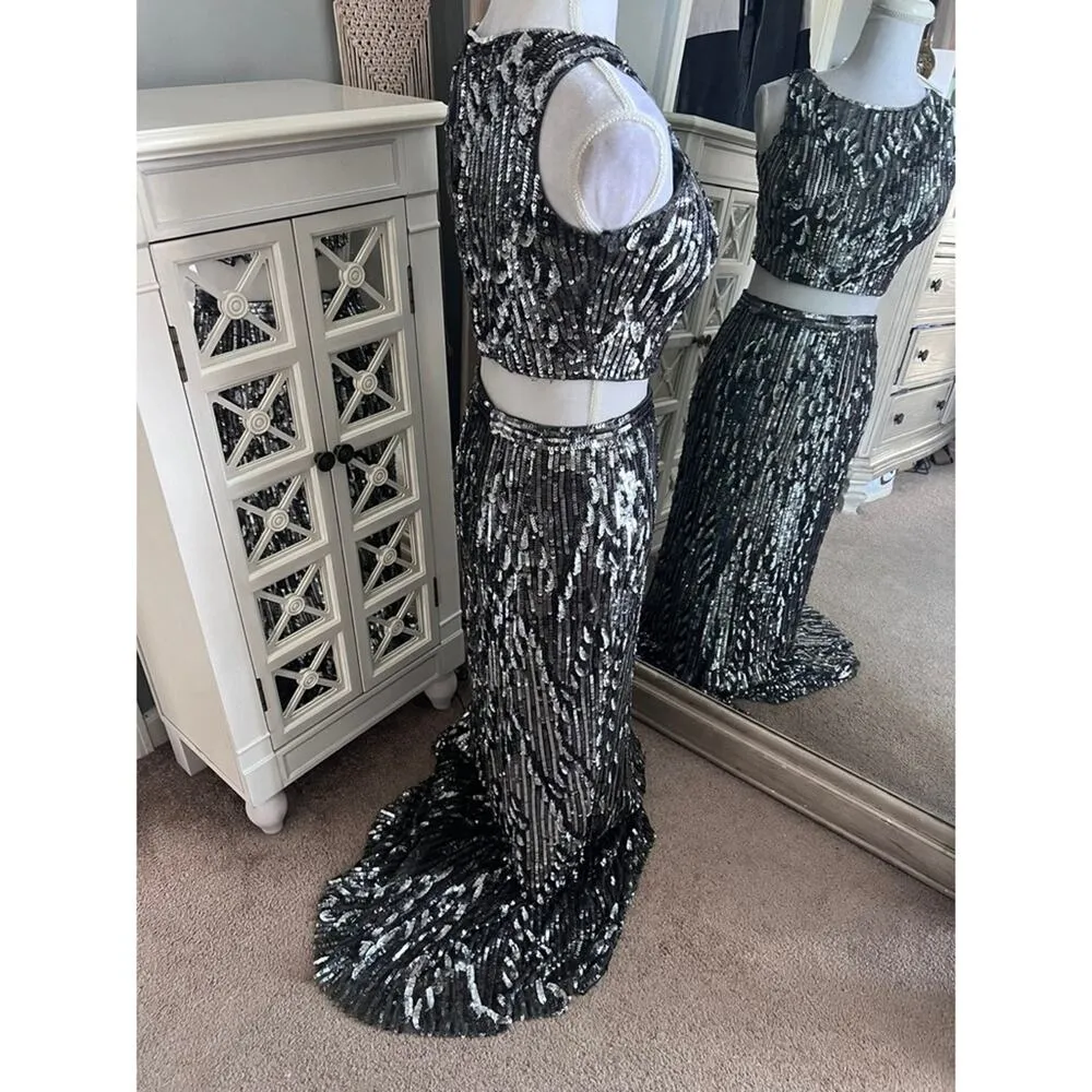 Mac Duggal Silver Sequin Two Piece Top and Skirt Set Size 4 Dress Prom - Image 5
