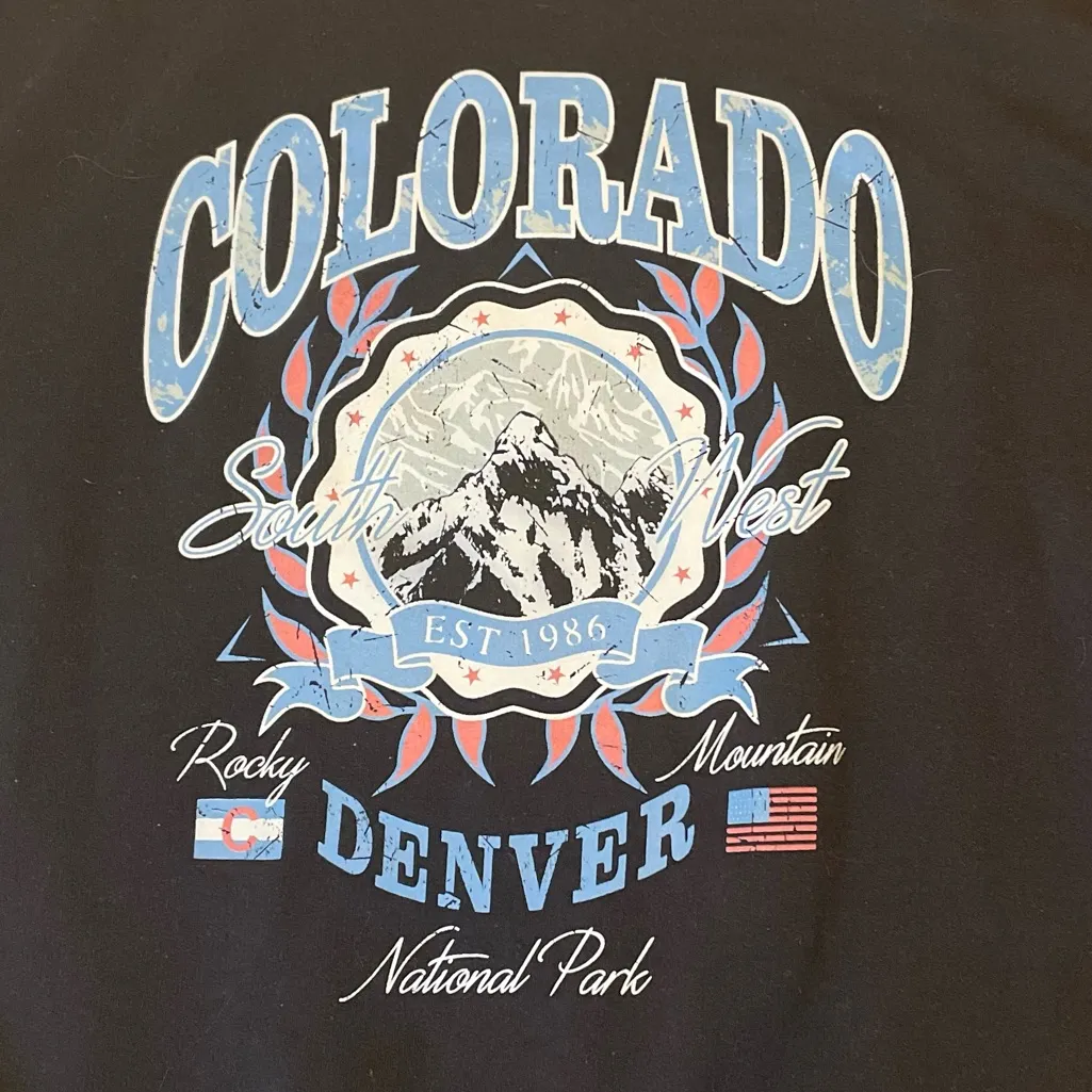 PRETTYLITTLETHING Colorado Graphic Pullover Sweatshirt in Navy Blue Size S - Image 7