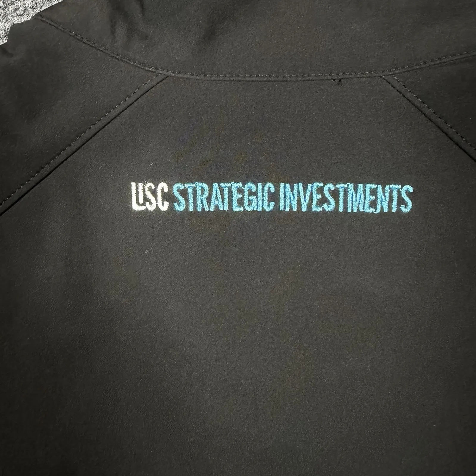 Helly Hansen Paramount Series Softshell Vest Women's Medium Black Full Zip LOGO - Image 10