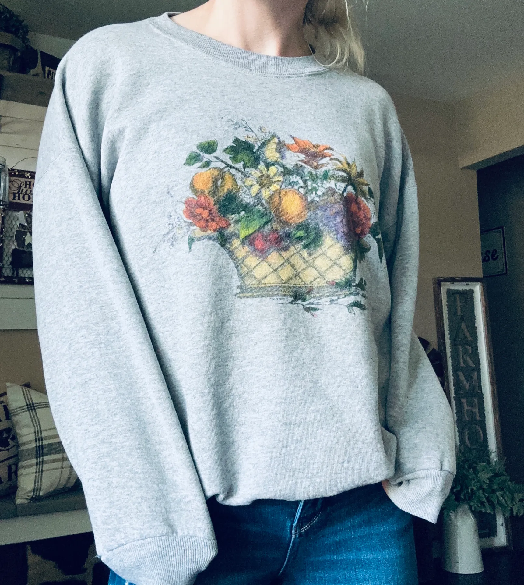 Vintage  Sport Gray Sunflower Floral Bouquet Crewneck Sweatshirt - Image 2