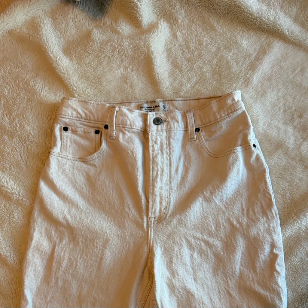 Abercrombie & Fitch Cream Straight Ultra High Rise Jeans - Image 3
