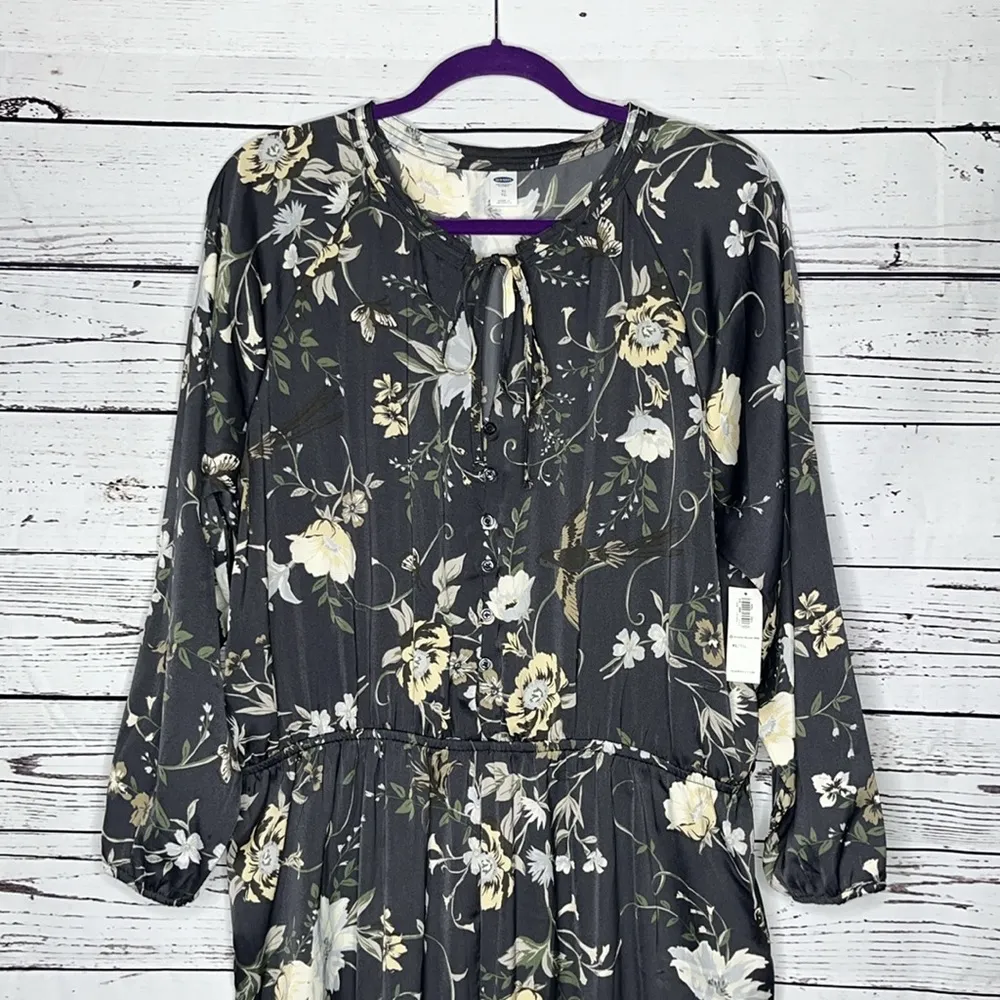 Old Navy NWT Size XL Gray - Floral/Butterfly Print One Piece Pant Jumpsuit - Image 2