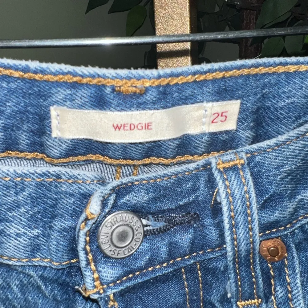 Premium Wedgie Straight Jeans Size 25 - Image 5