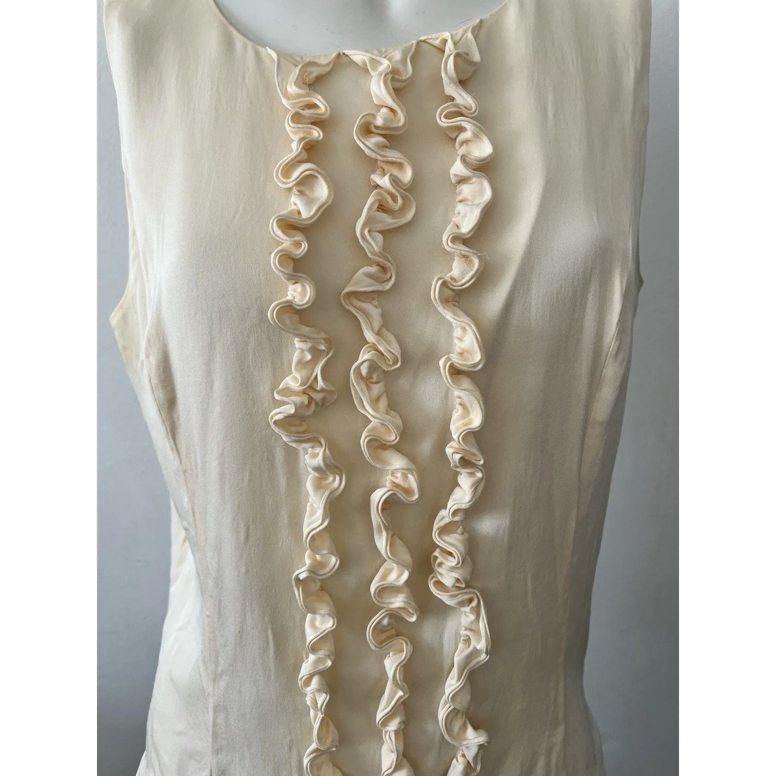 Ann Taylor Size 8 Cream Ruffled Flower Front Gathered Shell Top Silk Stretch - Image 6