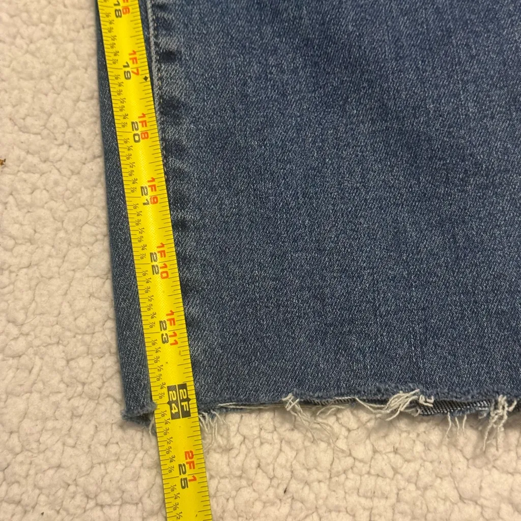 ✨Carly Jean Los Angeles- High-Rise Cropped “Chrissy Classic” Size 3 - Image 7