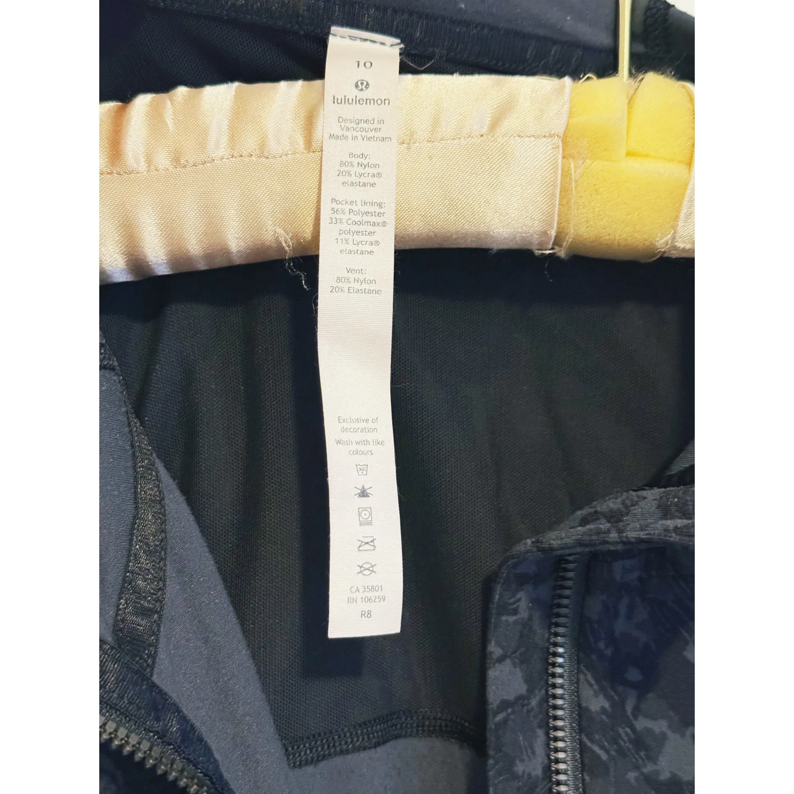 Lululemon Hooded Nulu Camo Define Jacket 10 Black Wild Thing 10 Athleisure Gym - Image 6