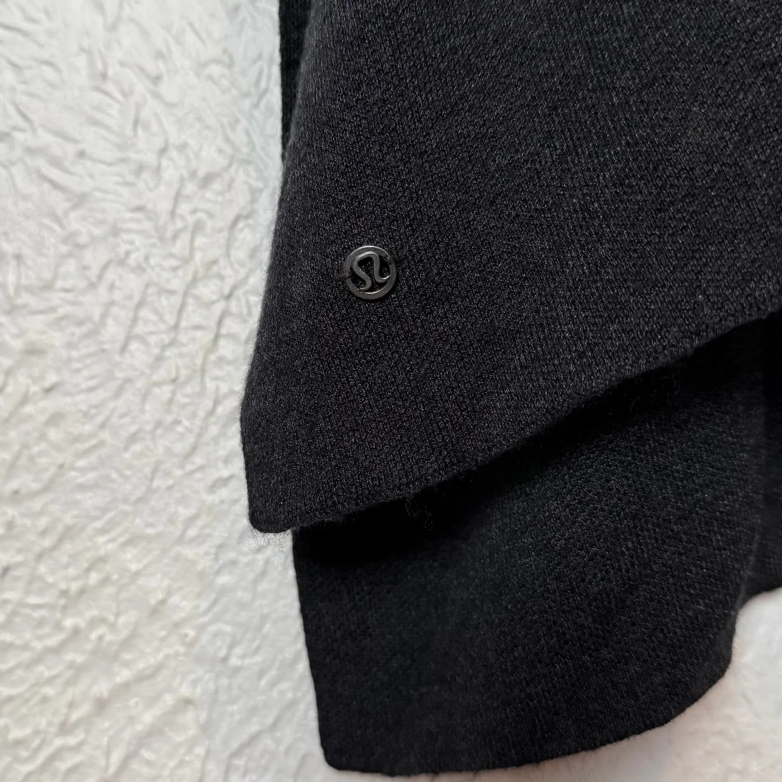 Lululemon After Asana Wrap Heathered Black One Size - Image 4