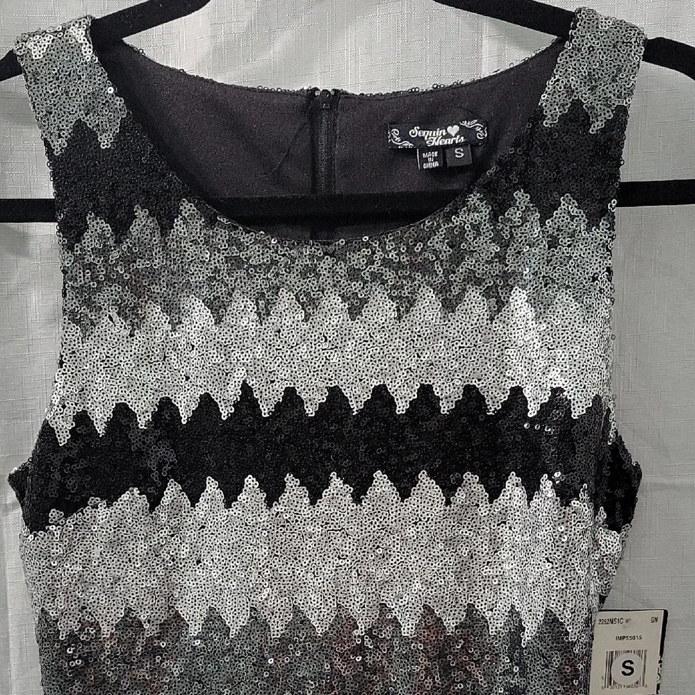 Sequin Hearts Black and Silver Zigzag Sequin Midi Dress Size S - Image 3