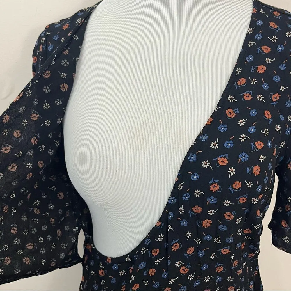 Madewell Wrap-Front Romper in Prairie Posies 4 - Image 7