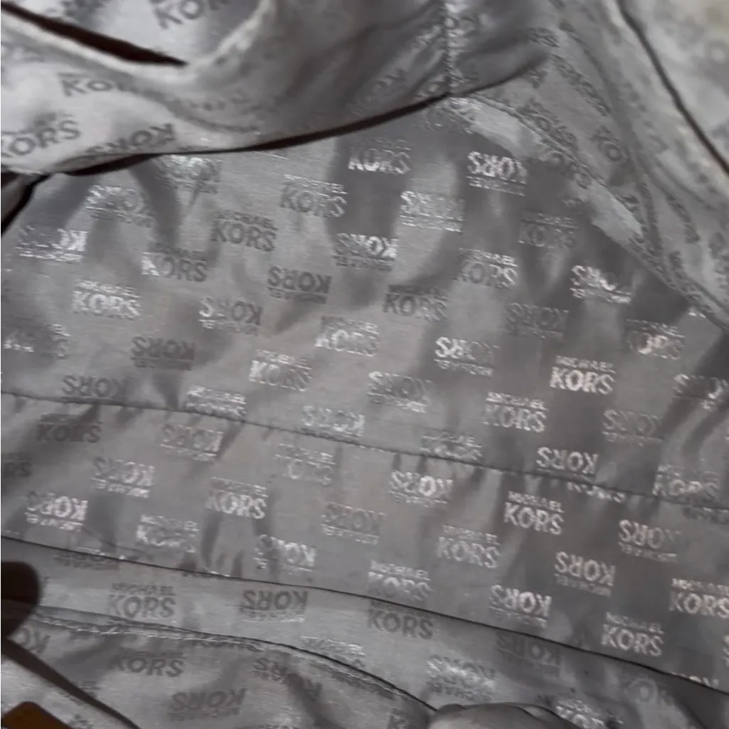 Michael Kors “Ciara” Purse 👜 - Image 6