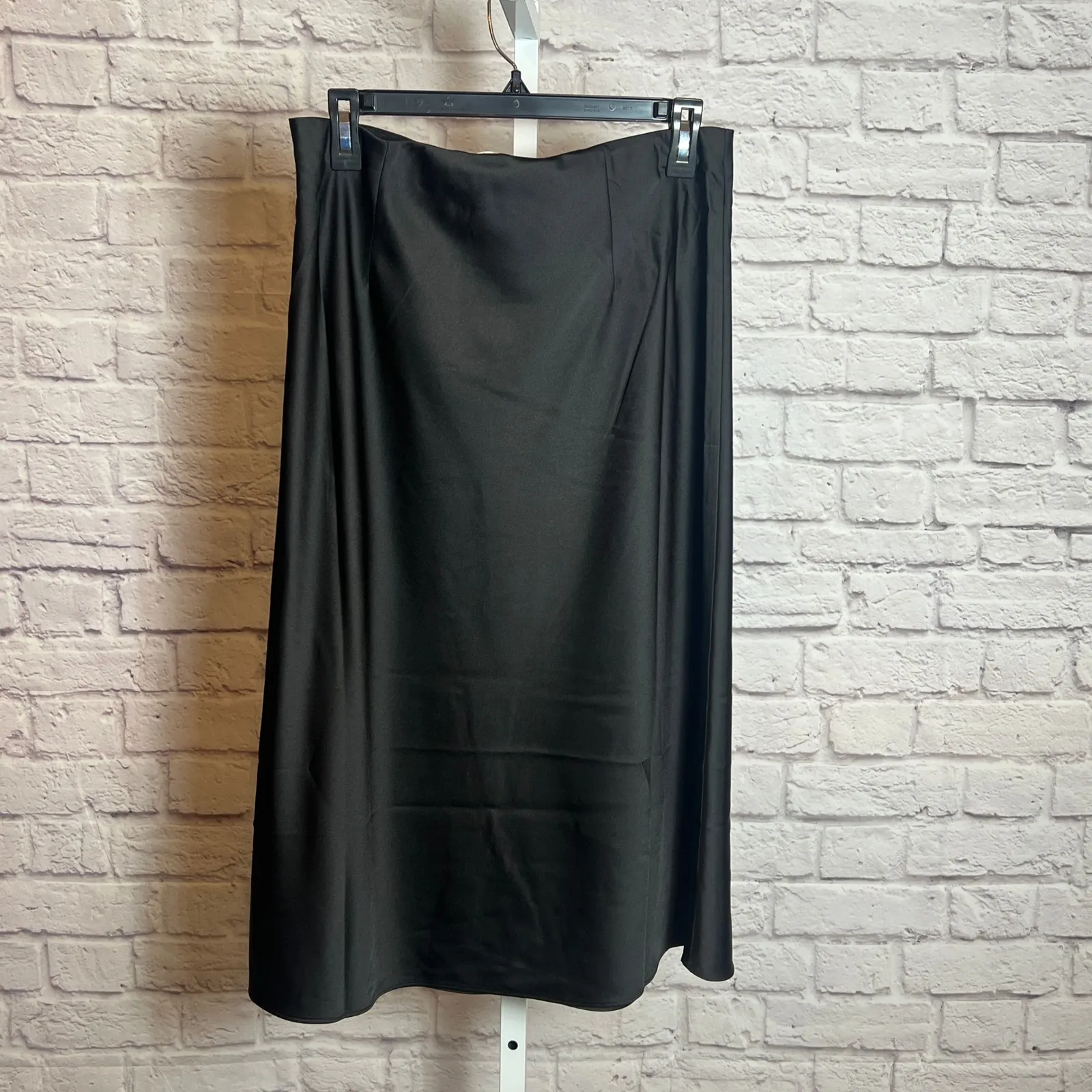 The Drop Women's M Black Midi Skirt Elastic Waist Satin Finish Minimalcore Chic Size M - Image 3