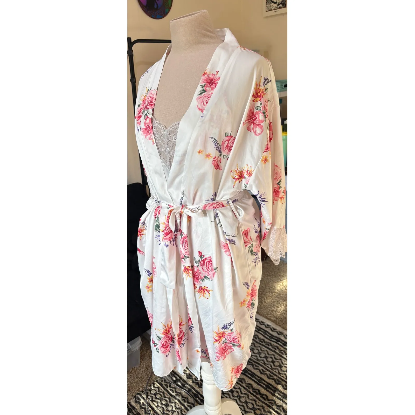 VTG Flora Nikrooz Womens White Floral Print Satin Lace Trim Robe Slip Set Sz  L - Image 4