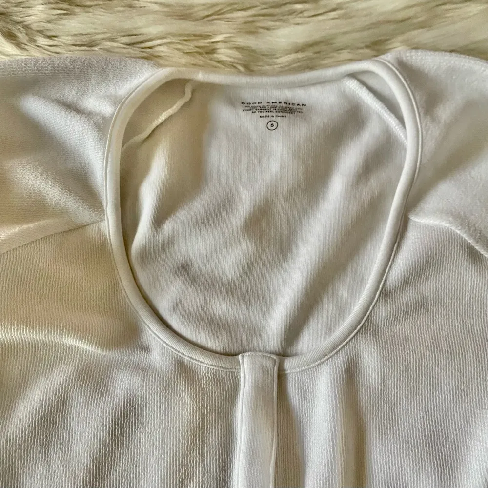 Good American White Micro Rib Scoop Neck Medium Coverage Long Sleeve Bodysuit - Image 61