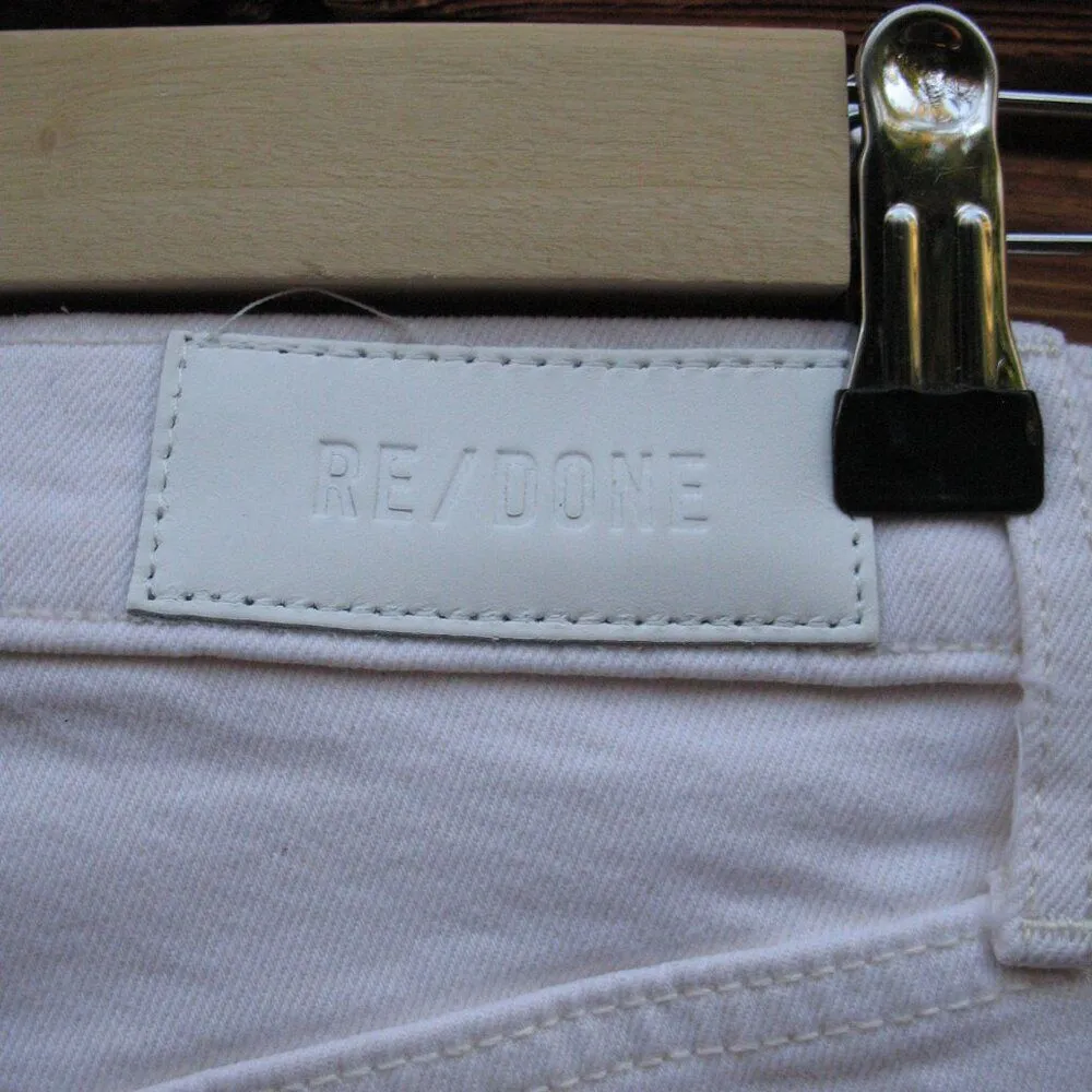 NWT RE/DONE 70s High Rise Stove Pipe frayed straight-leg jeans - Image 11