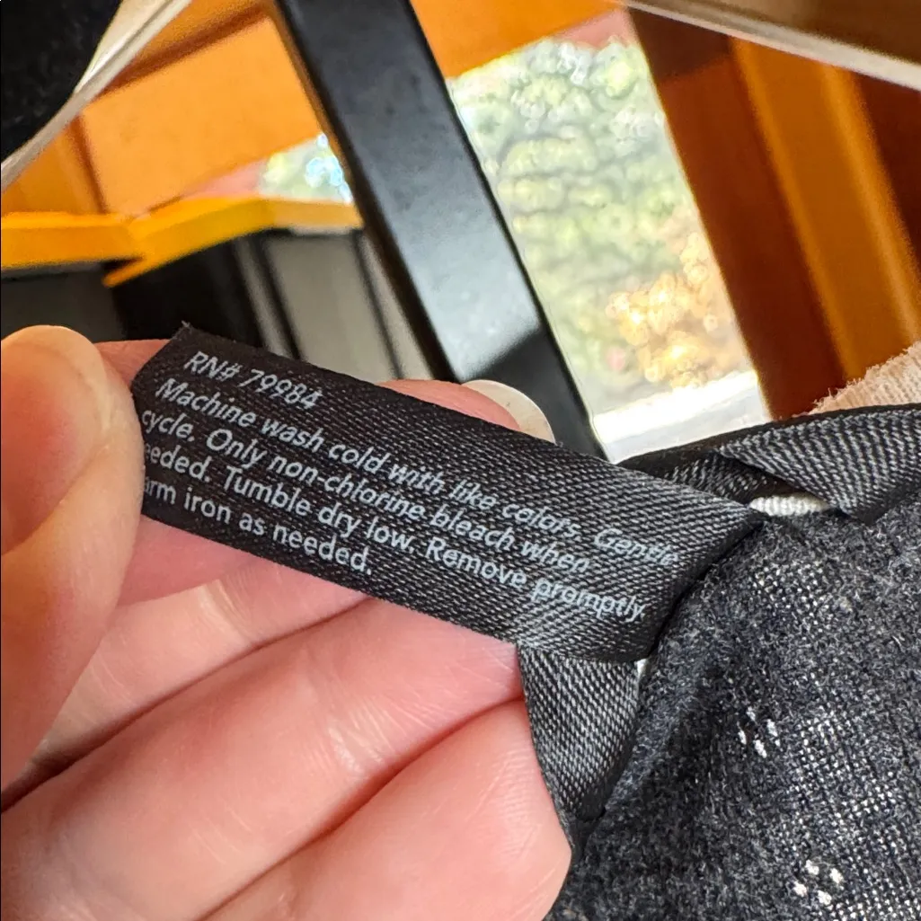 Soma Charcoal Gray Henley Pajama Top with Cream Trim Size Small - Image 4