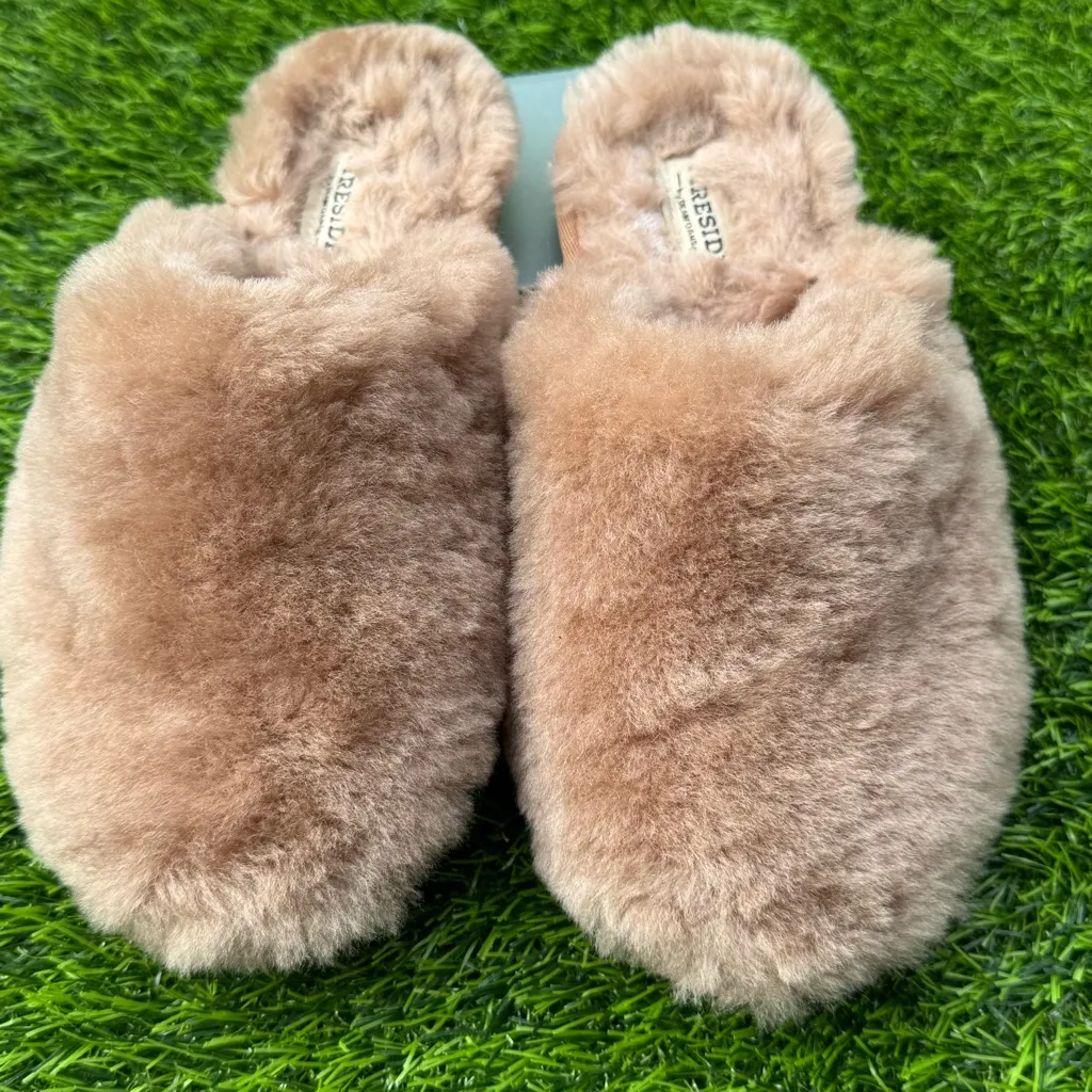 Fireside by Dearfoams Tan Fuzzy Slippers Size 7 - Image 3