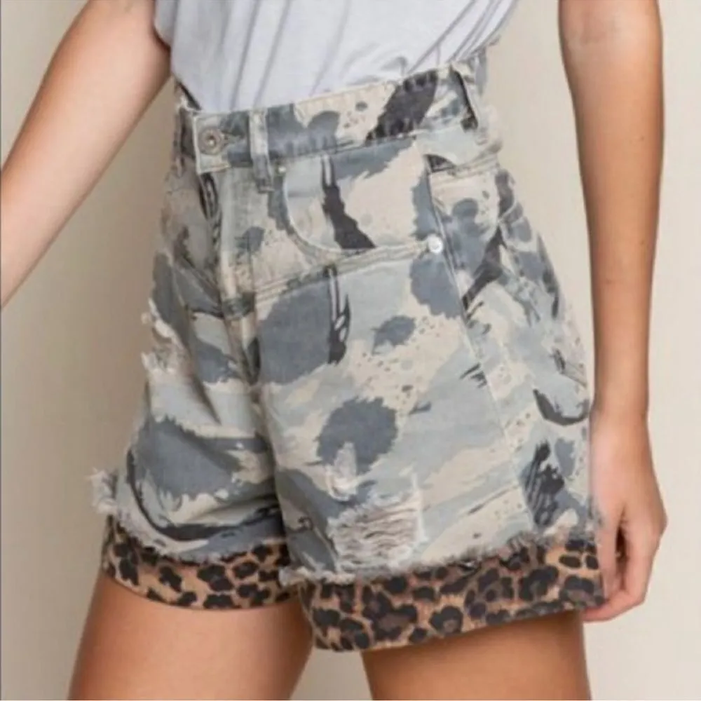 Pol camo shorts Sz Med D29 - Image 3