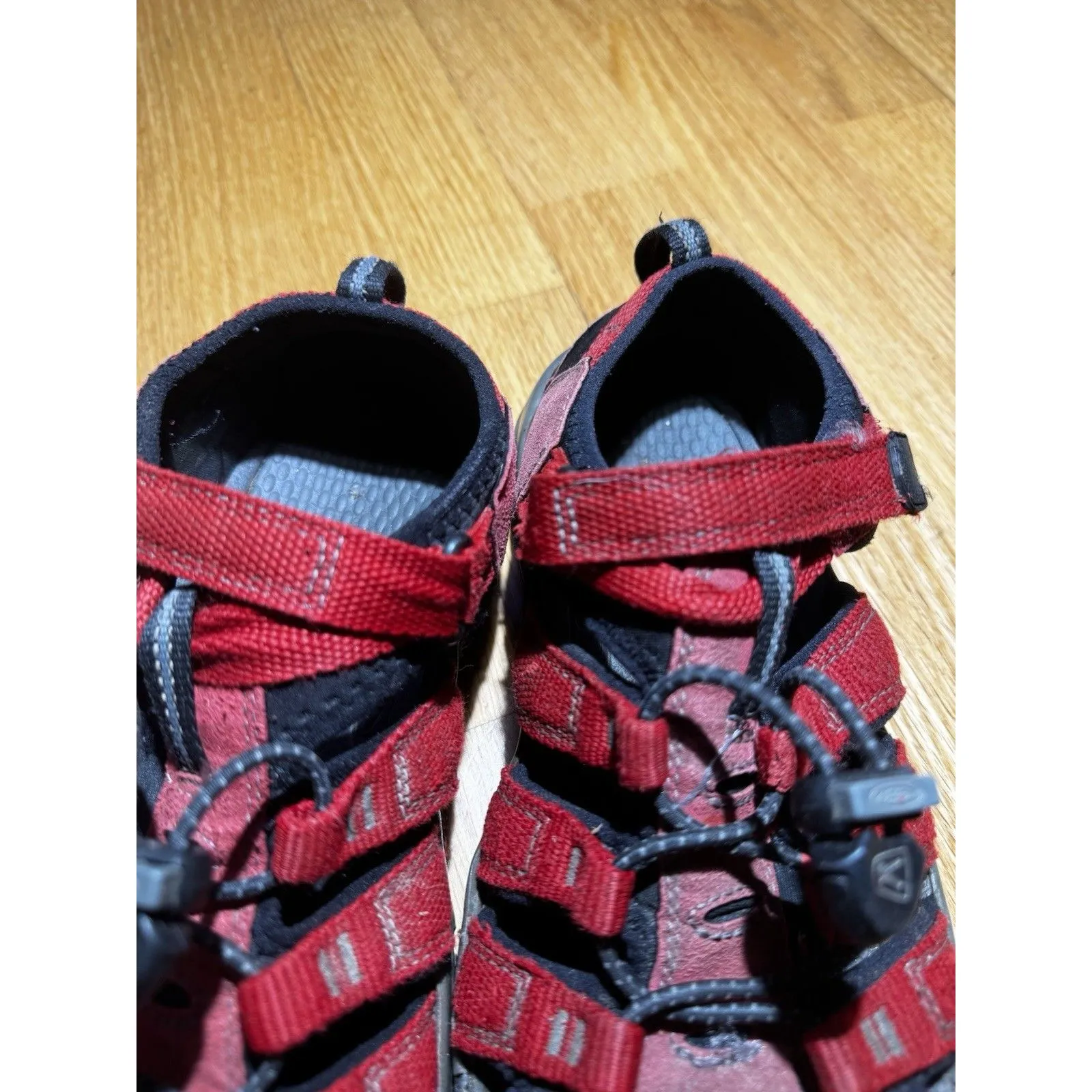 KEEN Newport H2 Sandals Hybrid Ribbon Red/Gargoyle Kids Size 5.5-6 Women’s 7.5 - Image 11