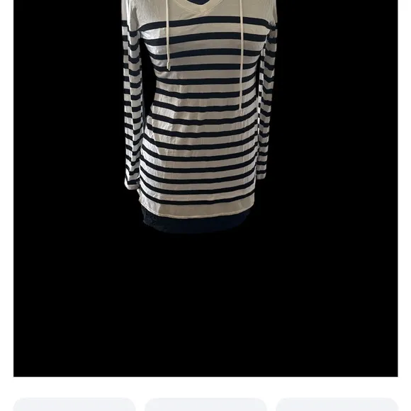 White House Black Market Cream Blouse - Image 2