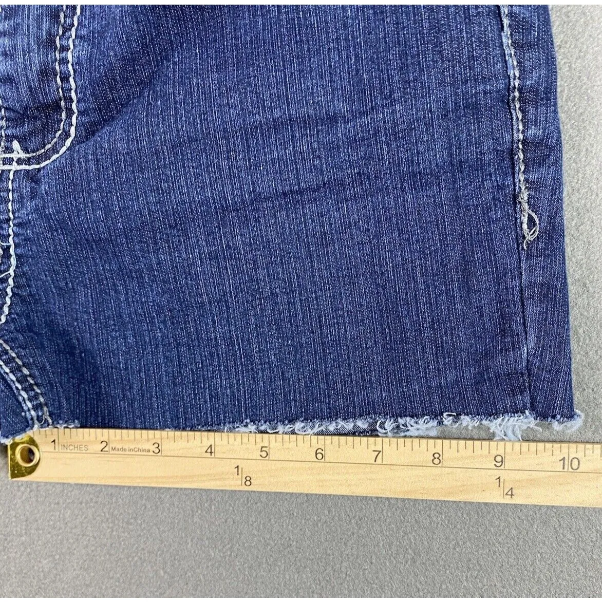 Royalty Jean Shorts Womens 28x2 Blue Cut Off Flap Pkts Embellished Shortie Tag 8 Size 28 - Image 7