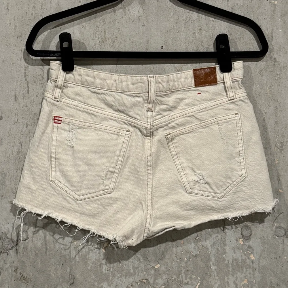 BDG Women's 26 Cream Essential High Rise Cutoff Distressed Jean Shorts Summer - Image 3