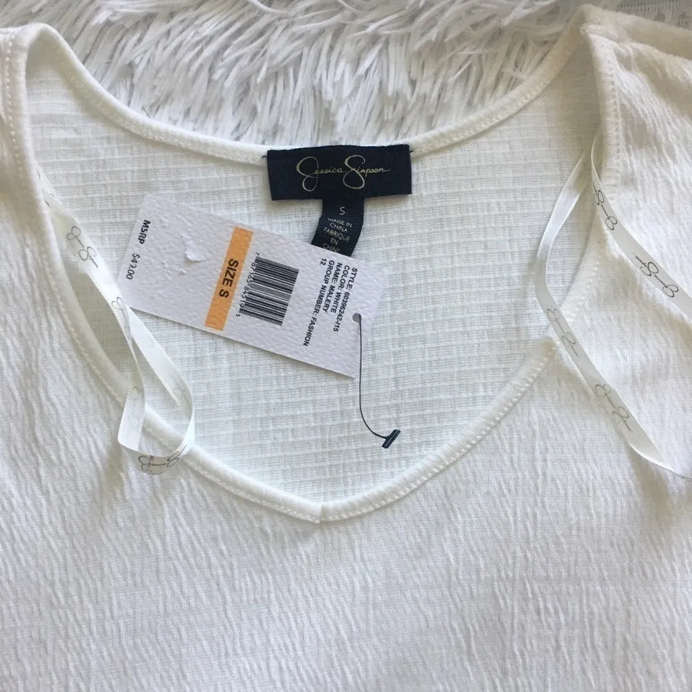 Jessica Simpson off white high low blouse Small - Image 2