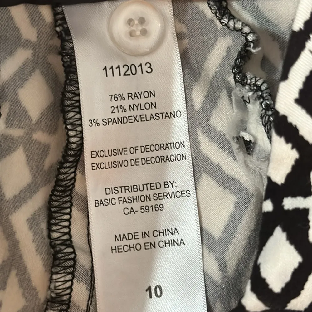 Walking Shorts Sz 10 - Image 7